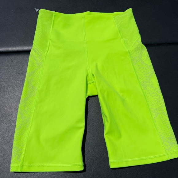 Athleta Stay Fly 9" Bike Short Neon Yellow Womens XS NWOT - Picture 7 of 13